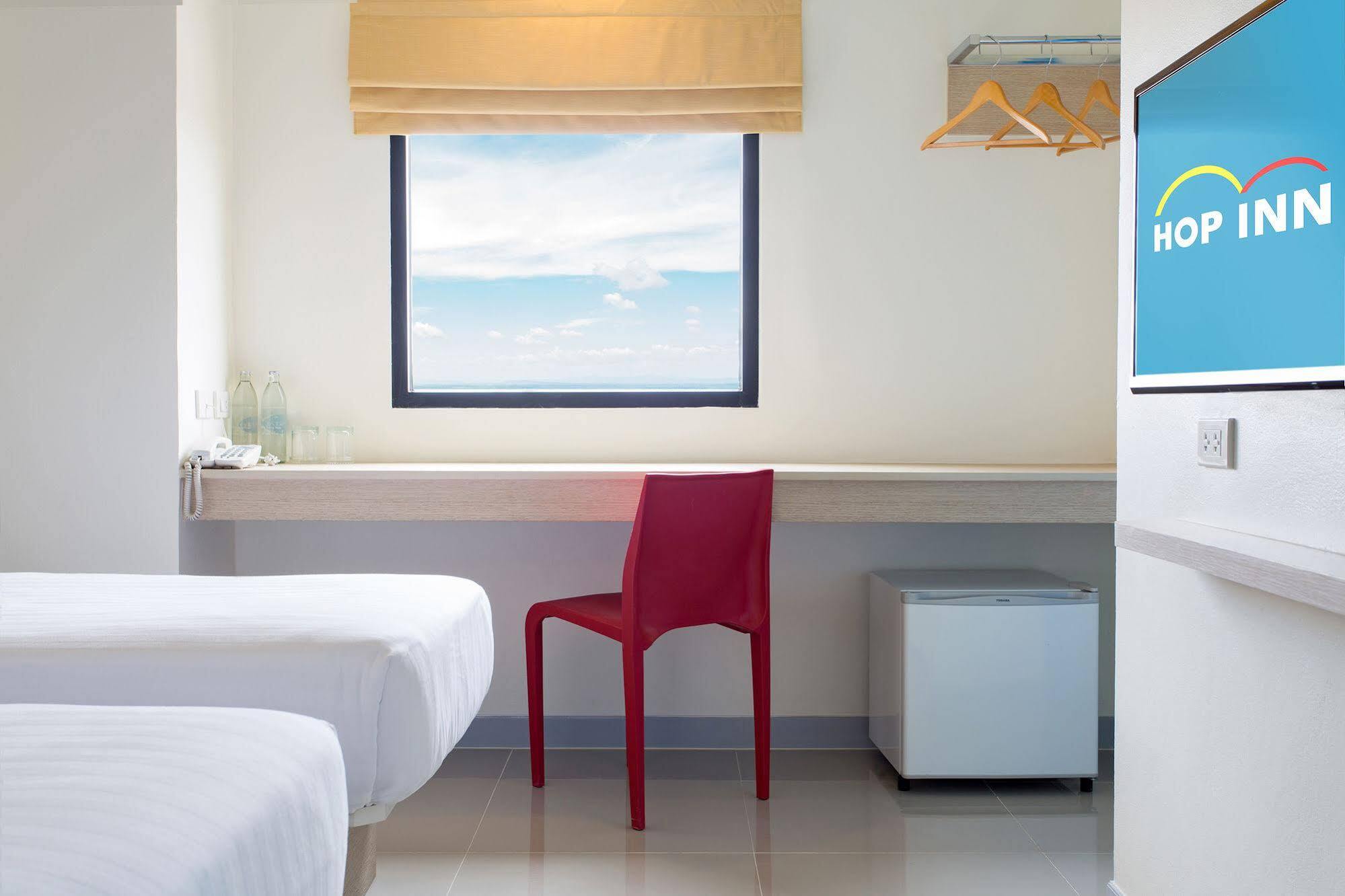 Hop Inn Sakon Nakhon Exterior foto